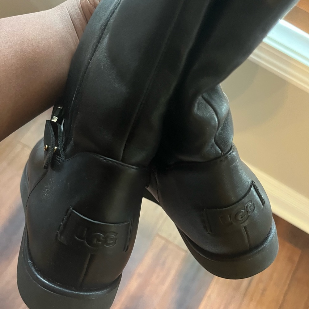 Black UGG Boots with fur inside
